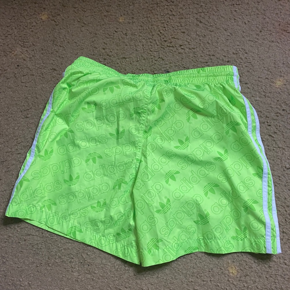 Neon green swimtrunks